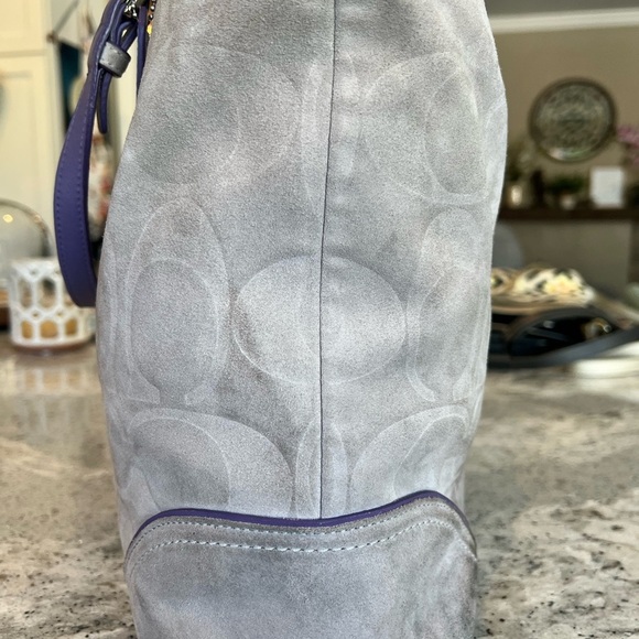 COACH Large Gray Suede Shoulder/Tote Bag NEEDS cleaning - Picture 7 of 9